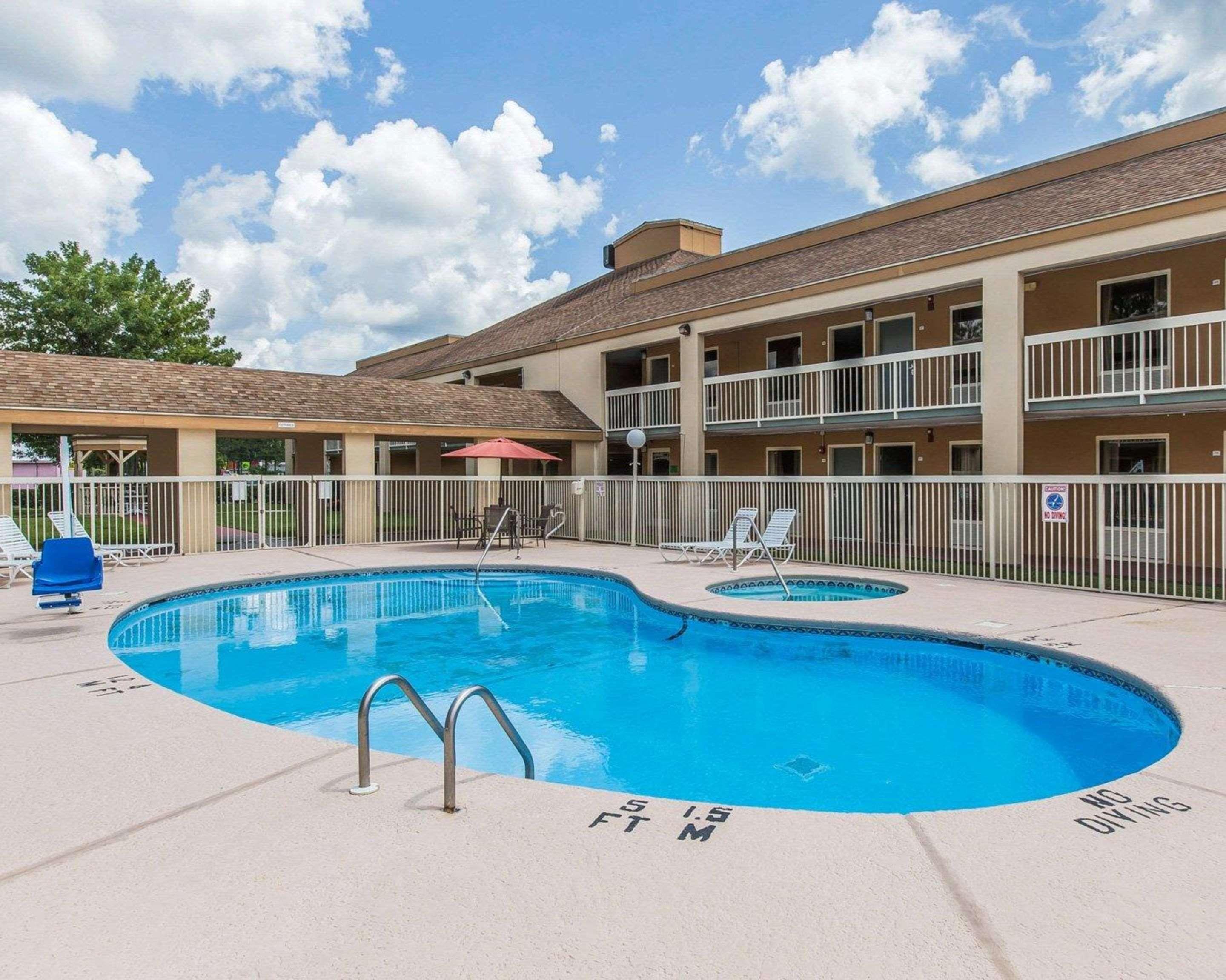 Quality Inn Кингсленд Экстерьер фото
