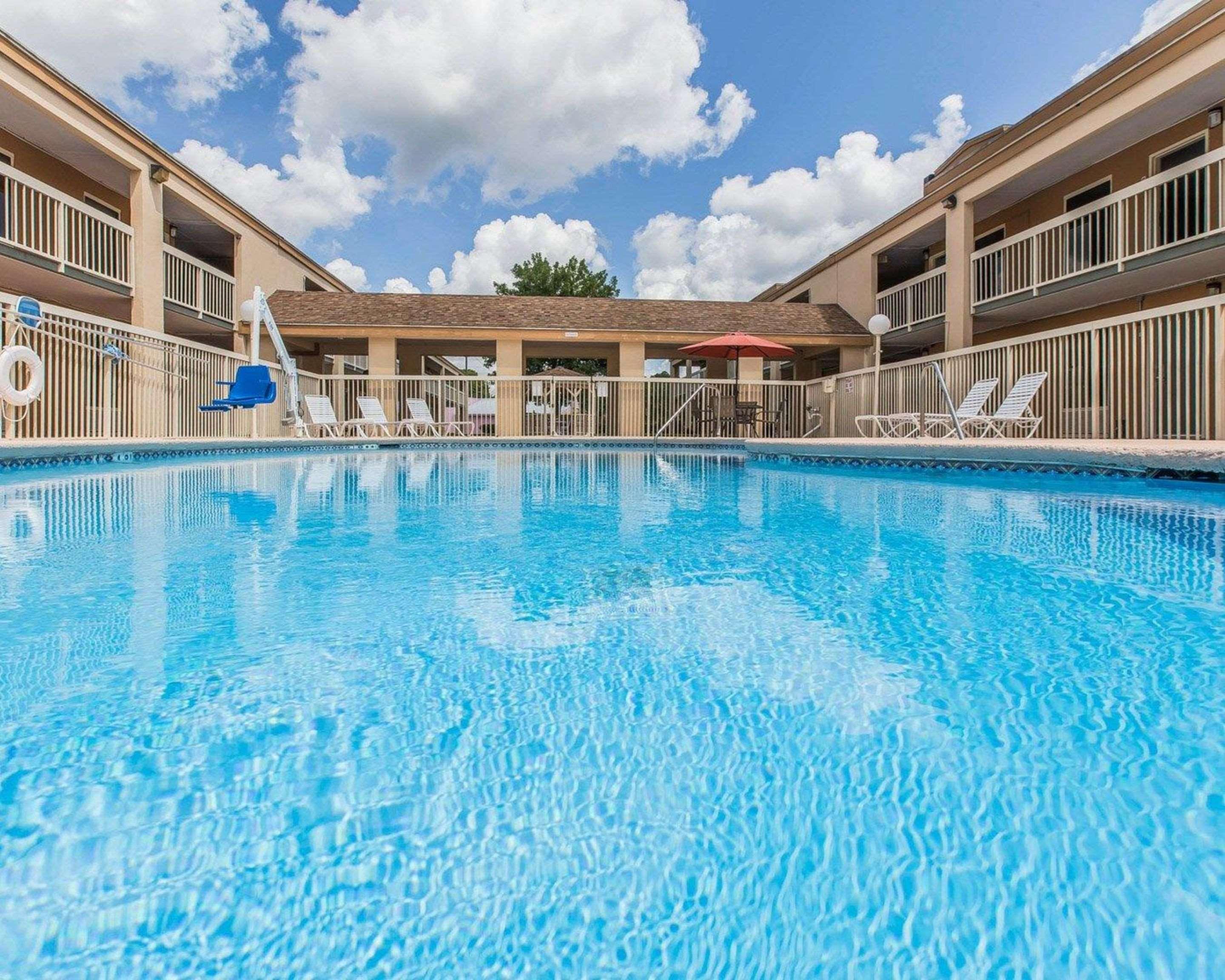 Quality Inn Кингсленд Экстерьер фото