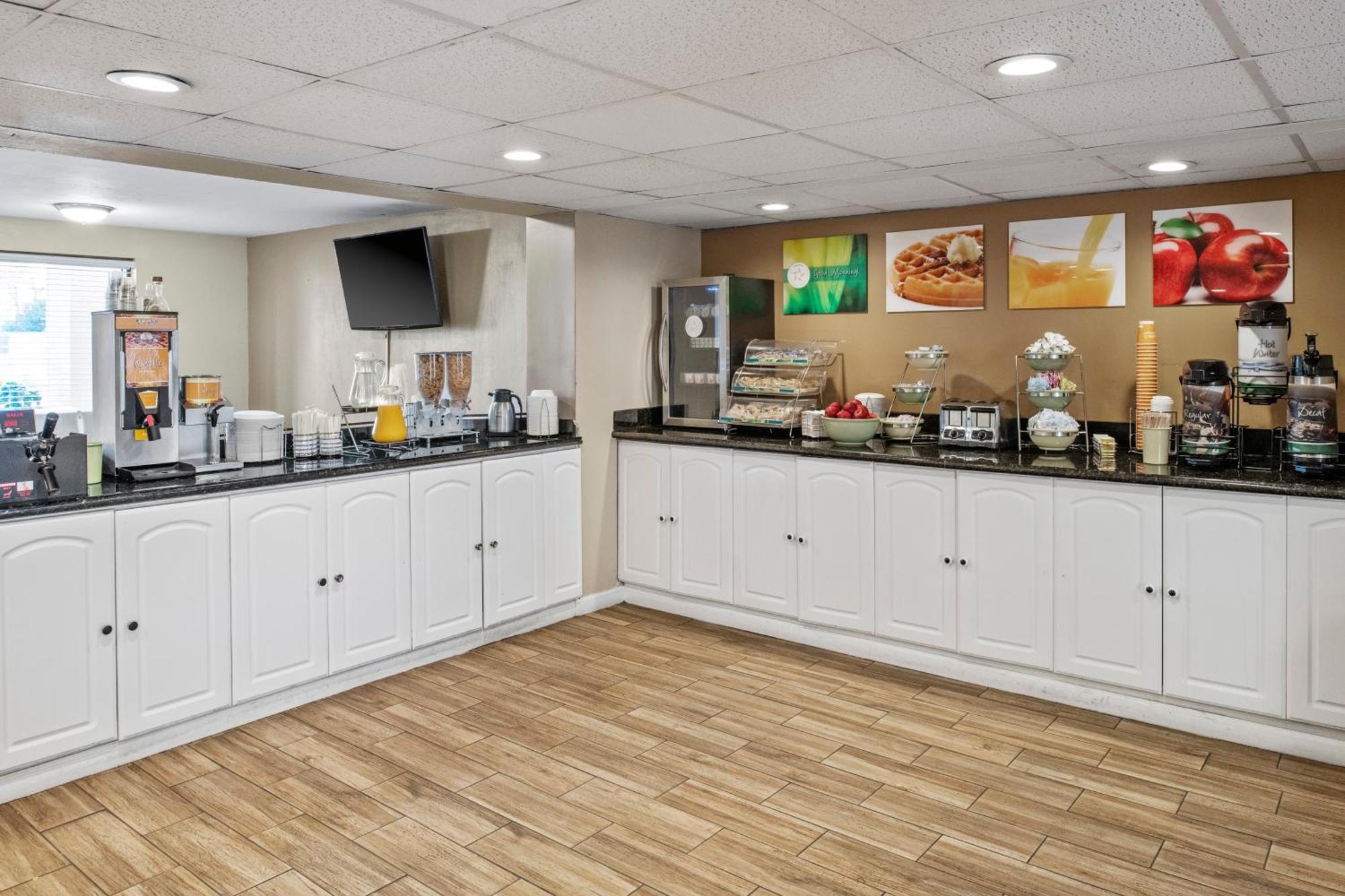 Quality Inn Кингсленд Экстерьер фото